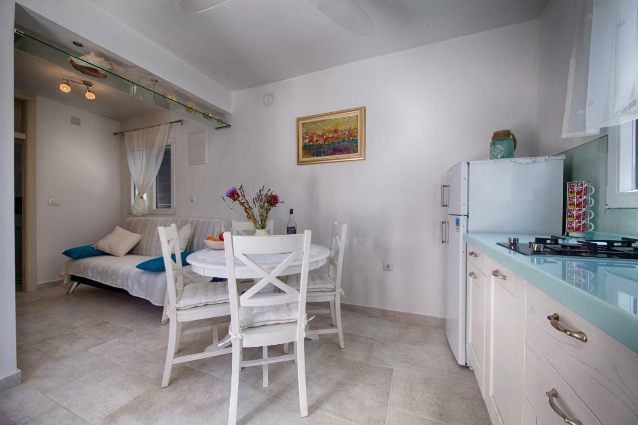 Molo Trovna Apartments Vis Kültér fotó